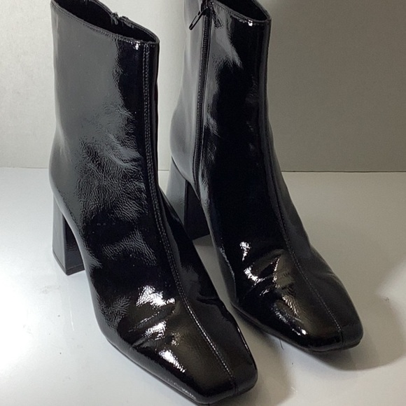 Margoep Womens Solid Manmade Ankle Boots - Picture 7 of 13